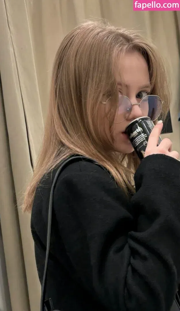 Vwemor Onlyfans Photo Gallery 