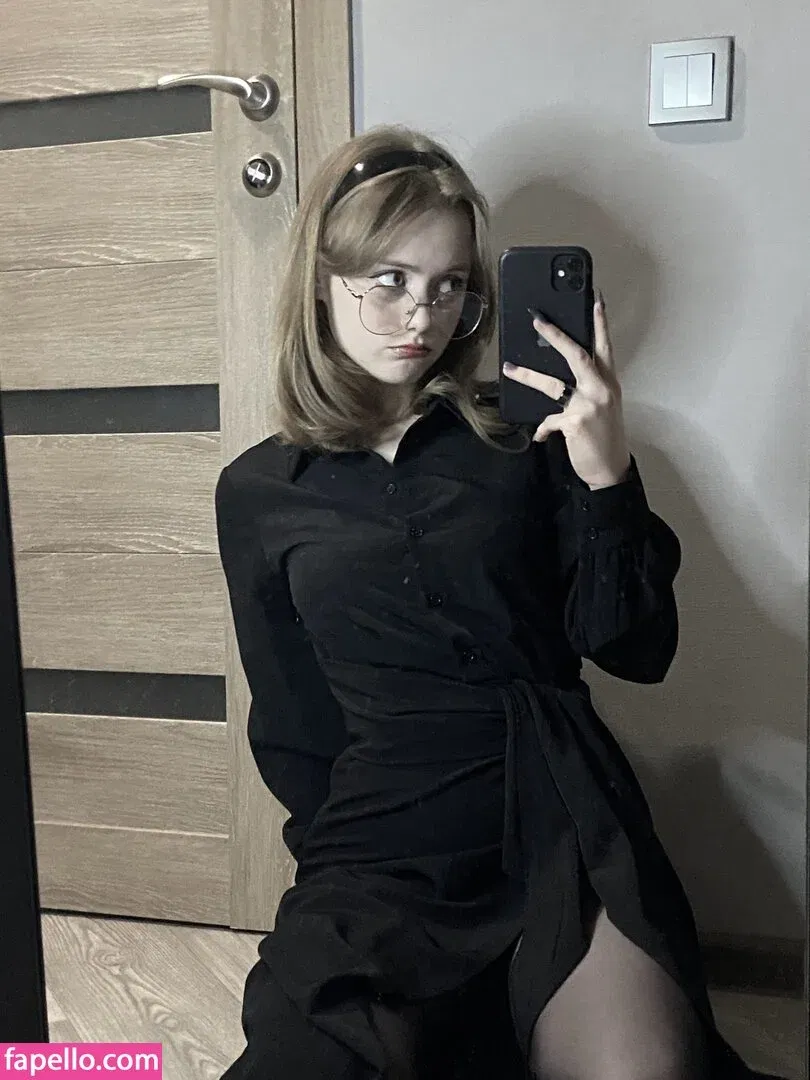 Vwemor Onlyfans Photo Gallery 