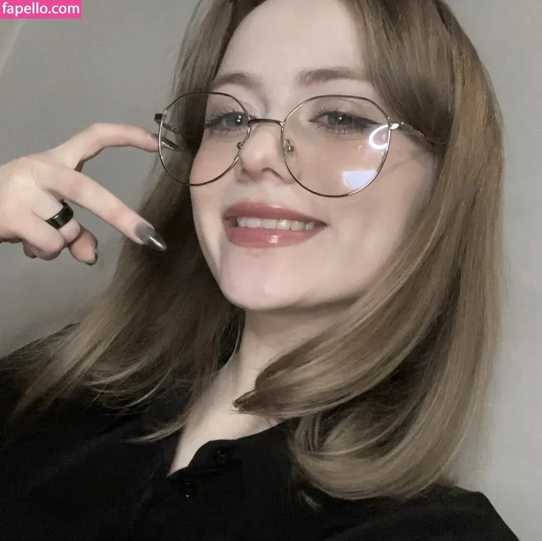 Vwemor Onlyfans Photo Gallery 