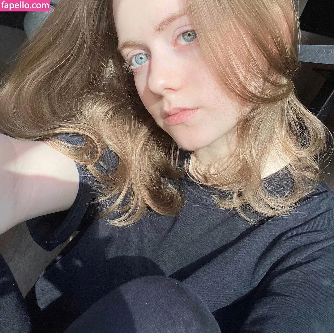 Vwemor Onlyfans Photo Gallery 