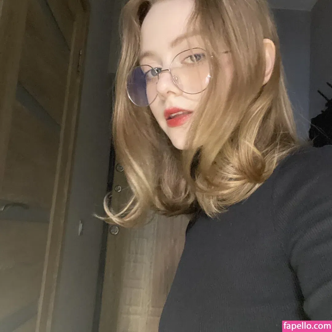 Vwemor Onlyfans Photo Gallery 