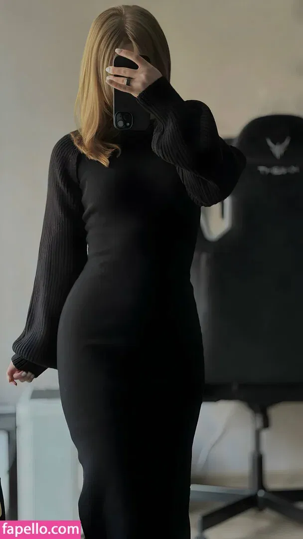 Vwemor Onlyfans Photo Gallery 