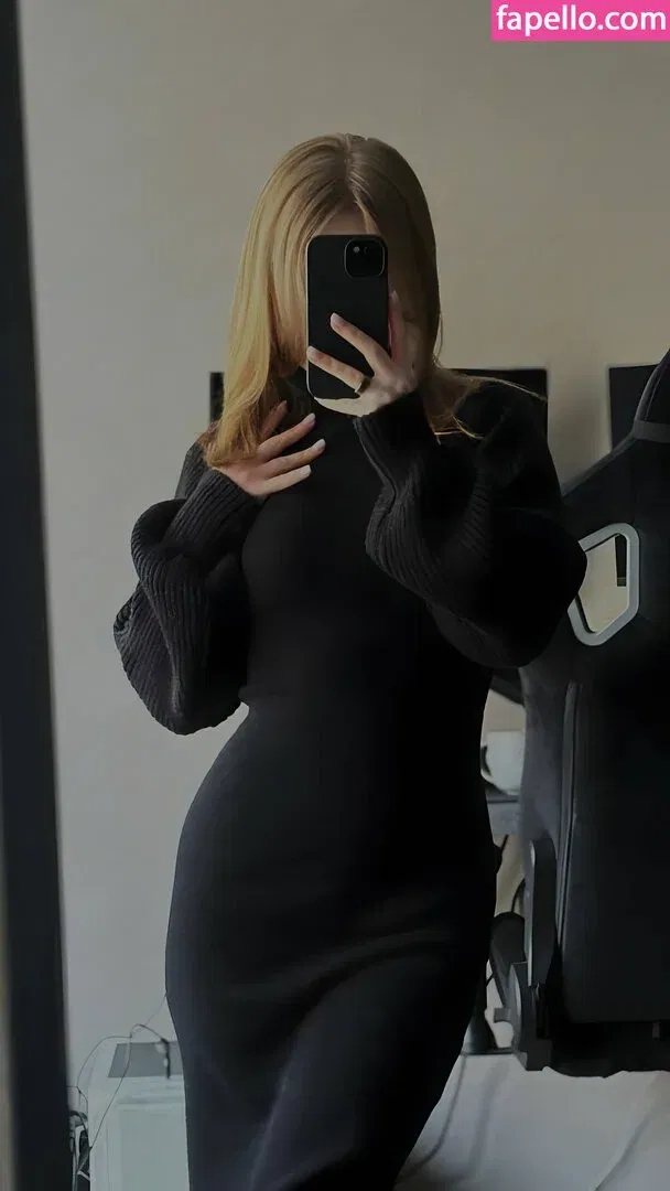 Vwemor Onlyfans Photo Gallery 