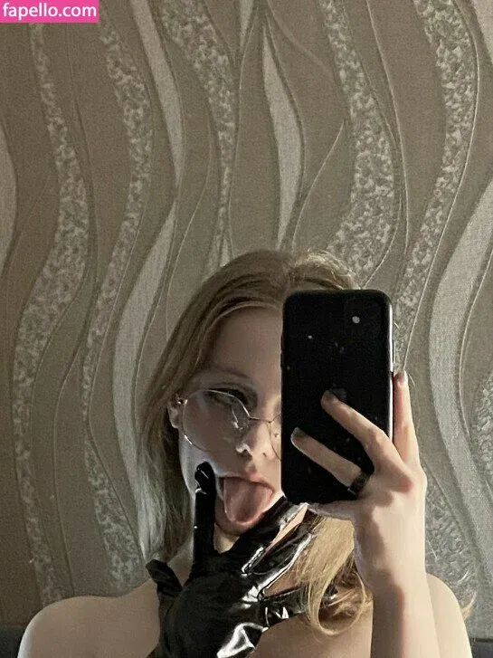 Vwemor Onlyfans Photo Gallery 