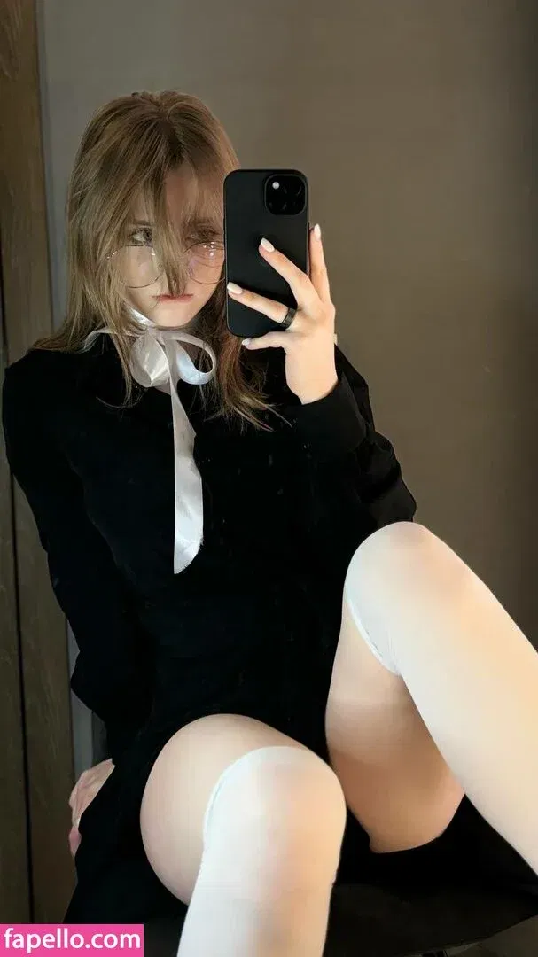 Vwemor Onlyfans Photo Gallery 