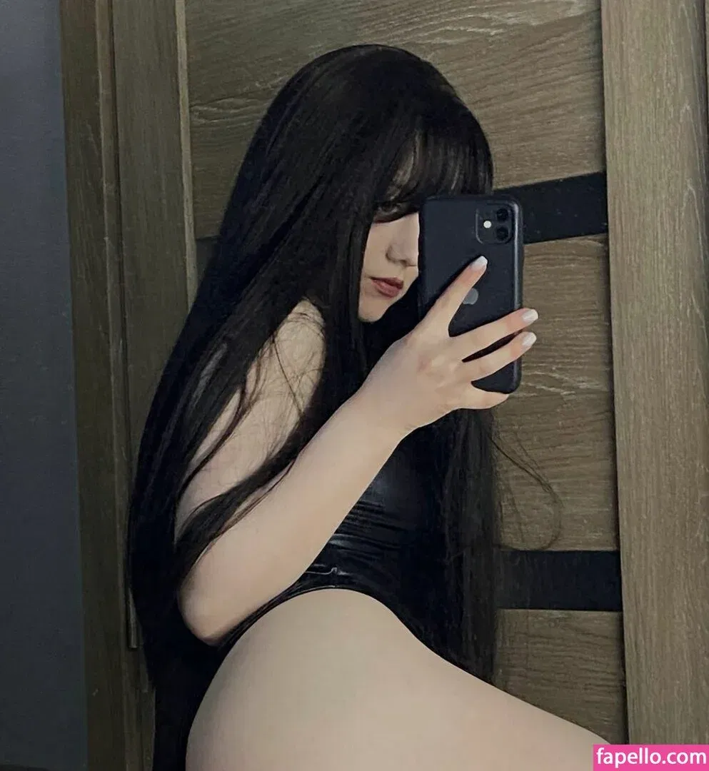 Vwemor Onlyfans Photo Gallery 