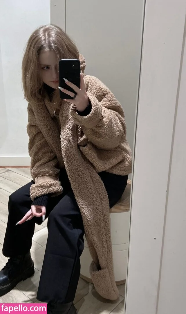 Vwemor Onlyfans Photo Gallery 