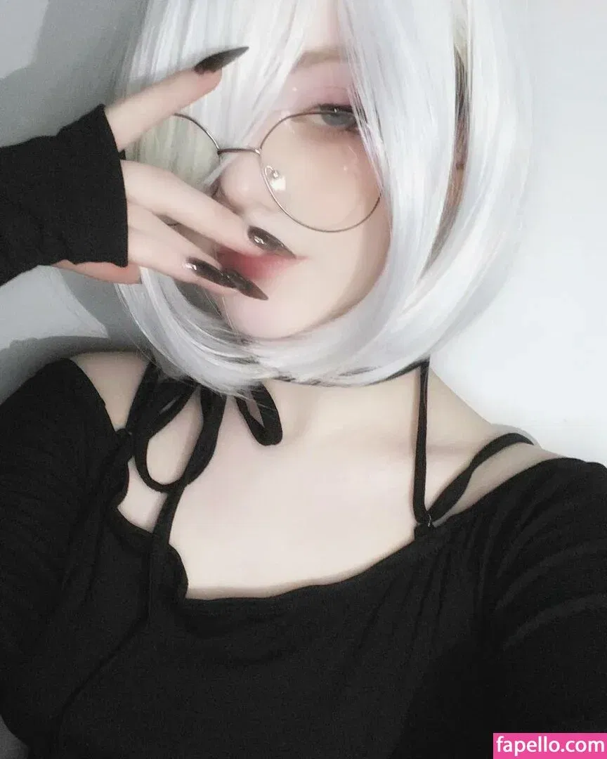 Vwemor Onlyfans Photo Gallery 