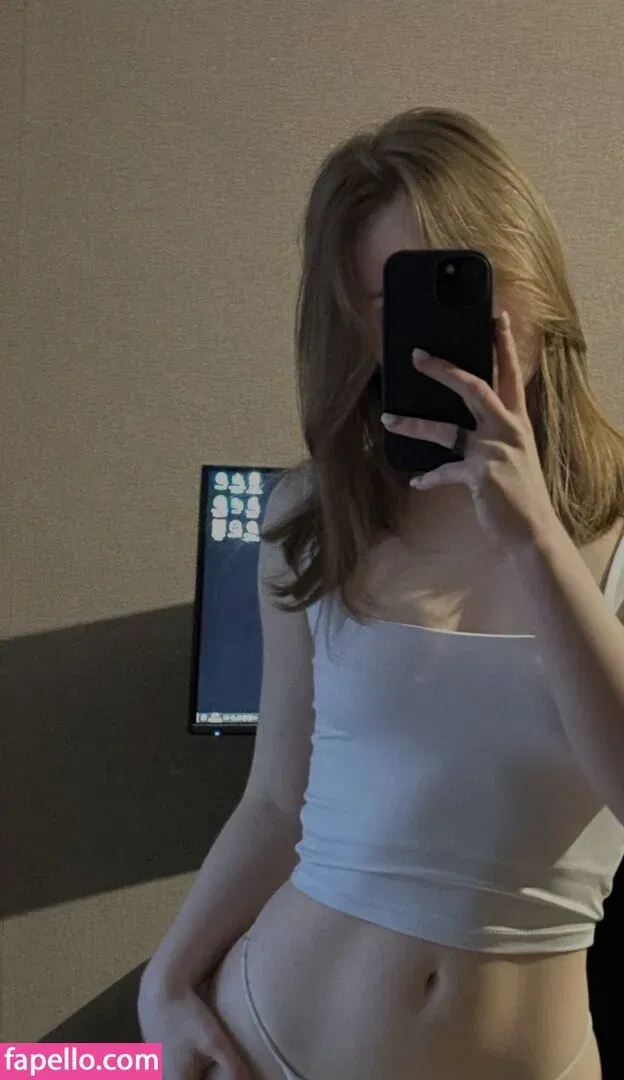 Vwemor Onlyfans Photo Gallery 