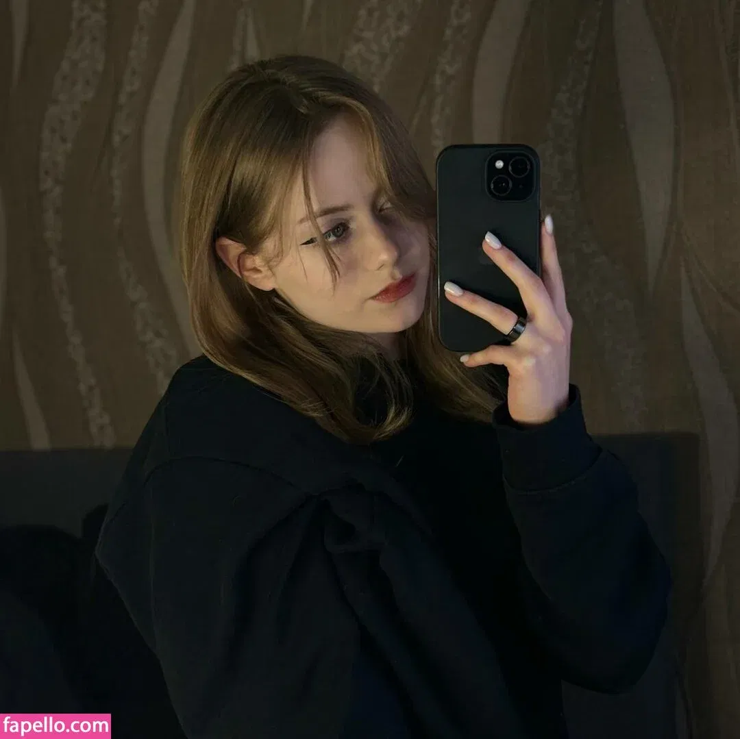 Vwemor Onlyfans Photo Gallery 