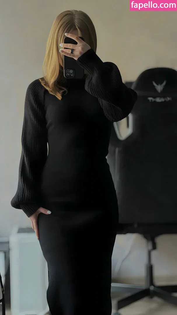 Vwemor Onlyfans Photo Gallery 