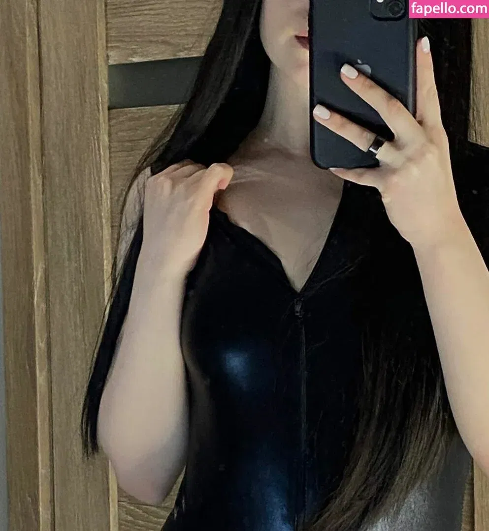 Vwemor Onlyfans Photo Gallery 