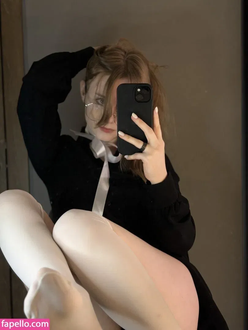 Vwemor Onlyfans Photo Gallery 