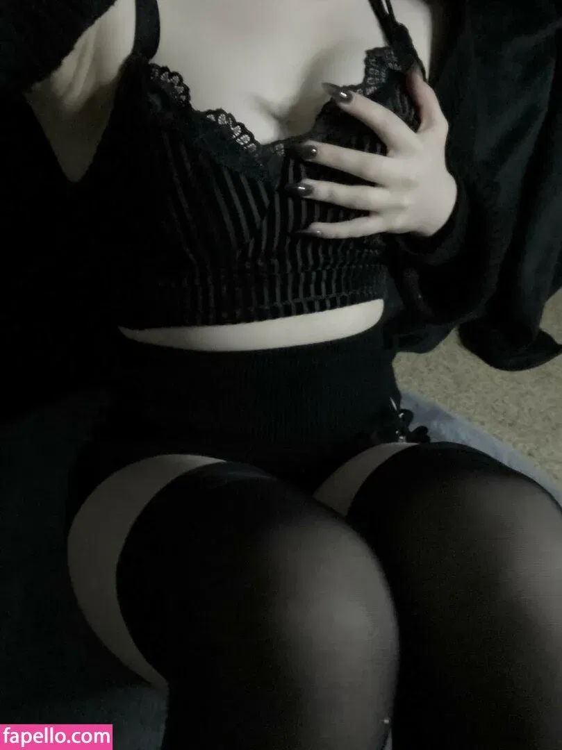 Vwemor Onlyfans Photo Gallery 