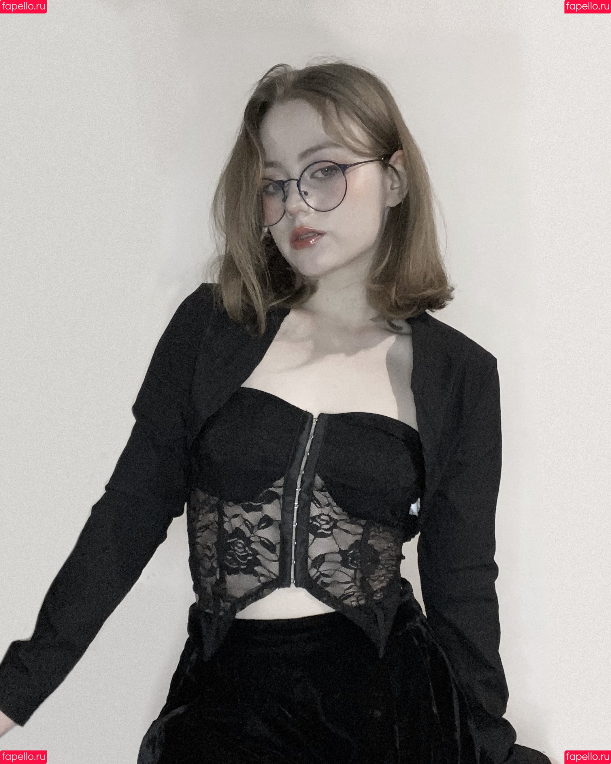 Vwemor Onlyfans Photo Gallery 