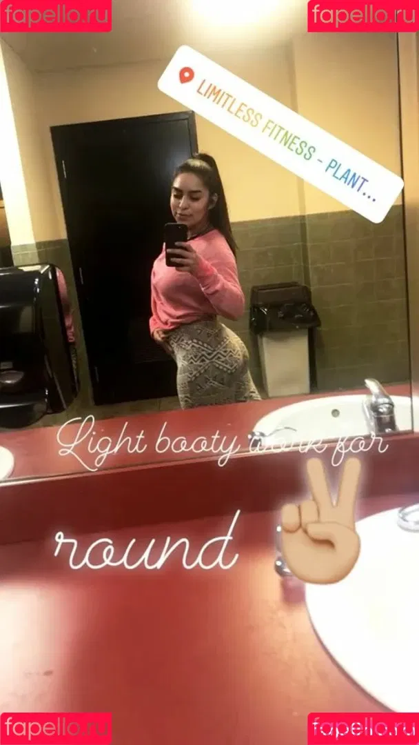 Cecilia Rosales Onlyfans Photo Gallery 
