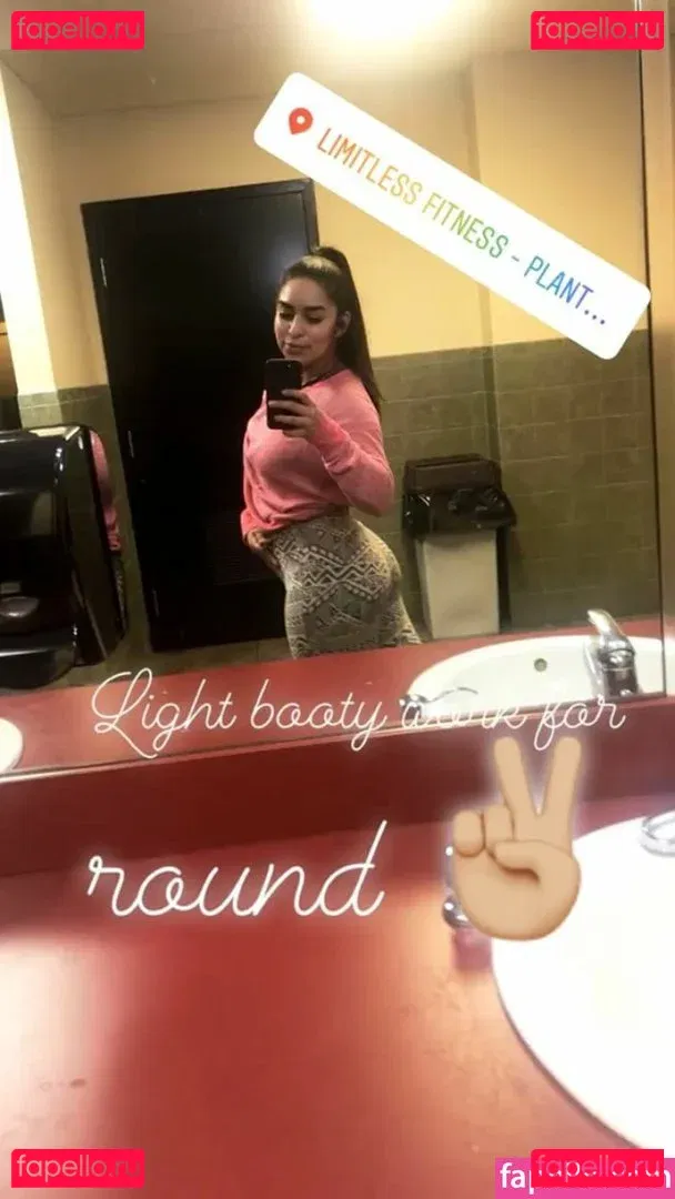 Cecilia Rosales Onlyfans Photo Gallery 