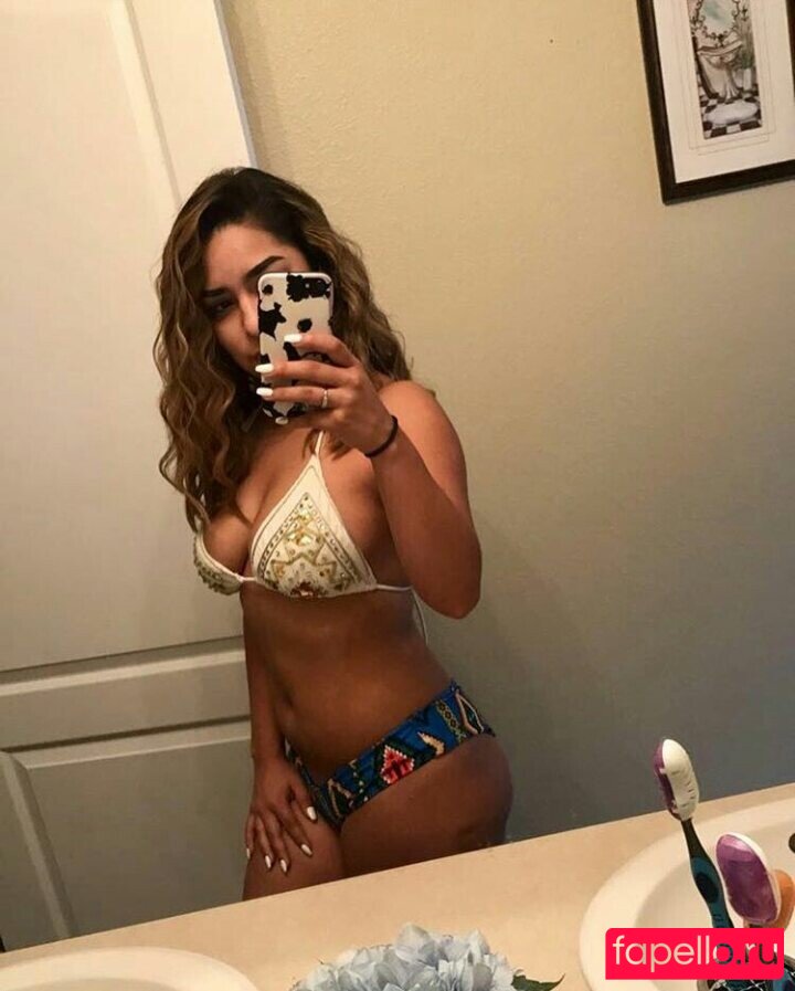 Cecilia Rosales Nude Onlyfans Photo 34