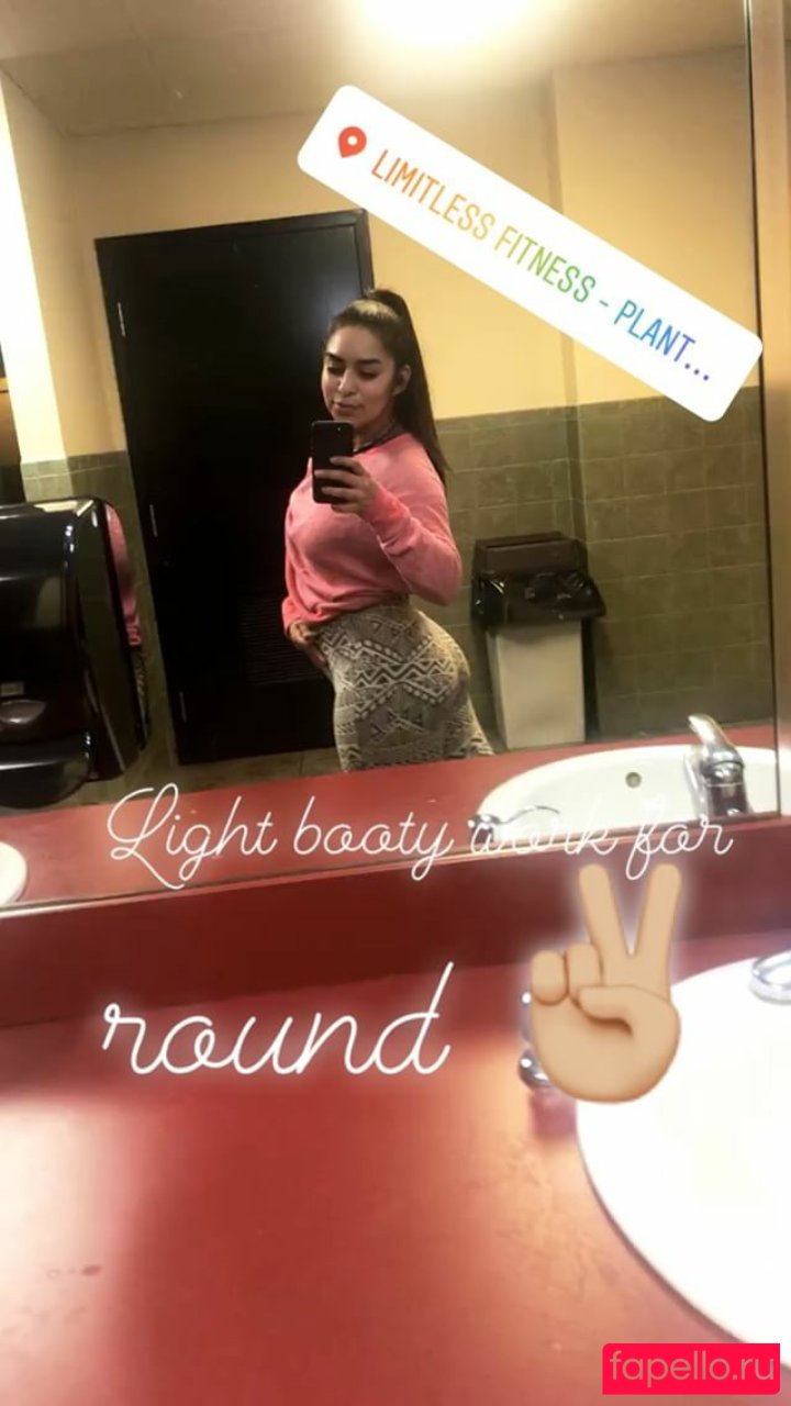 Cecilia Rosales Nude Onlyfans Photo 27
