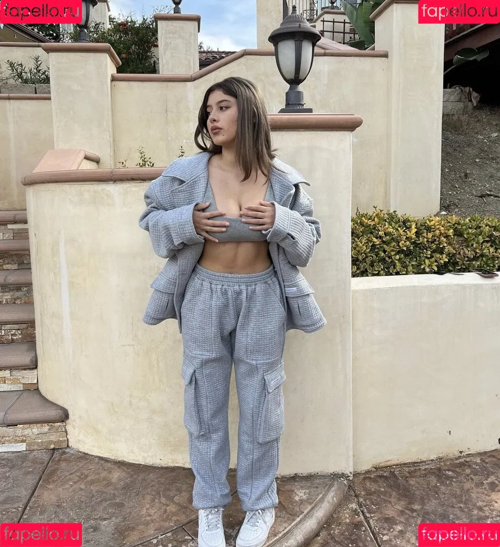 Laurimfgarciaa Onlyfans Photo Gallery 