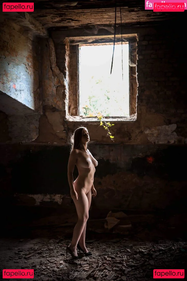 Venus Nordique Onlyfans Photo Gallery 