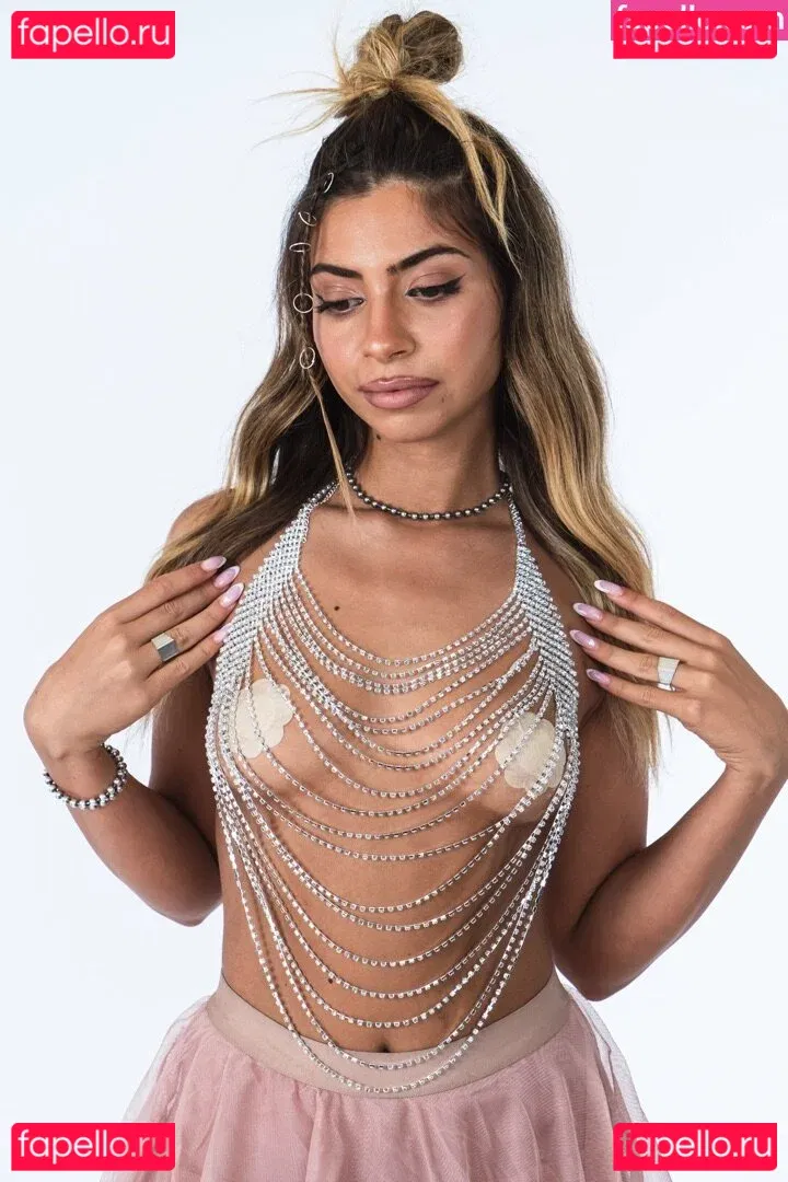 Koral Alkobi Onlyfans Photo Gallery 