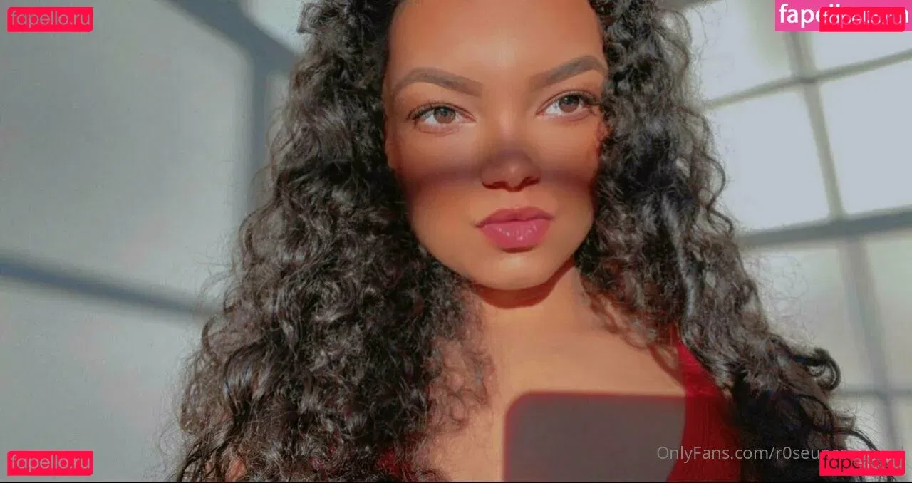 r0seuncensored Onlyfans Photo Gallery 