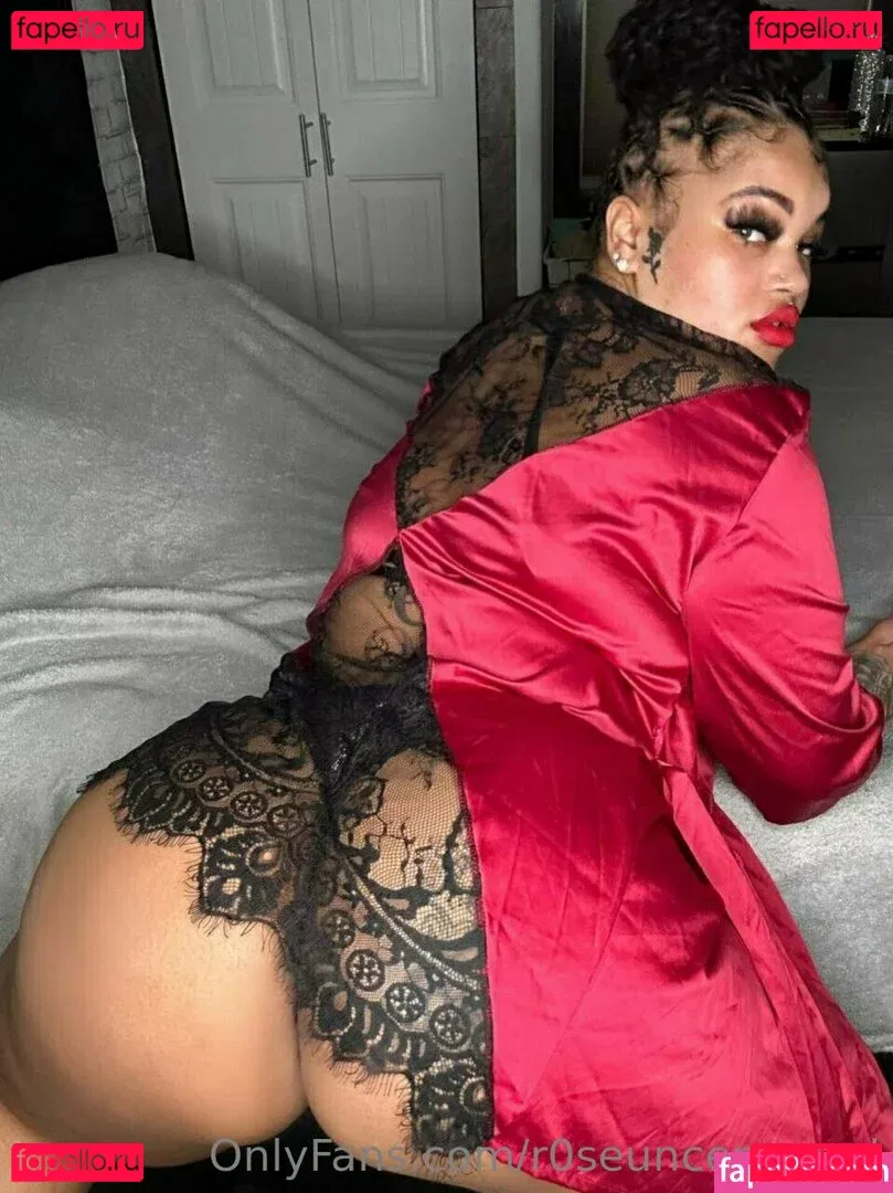 r0seuncensored Onlyfans Photo Gallery 