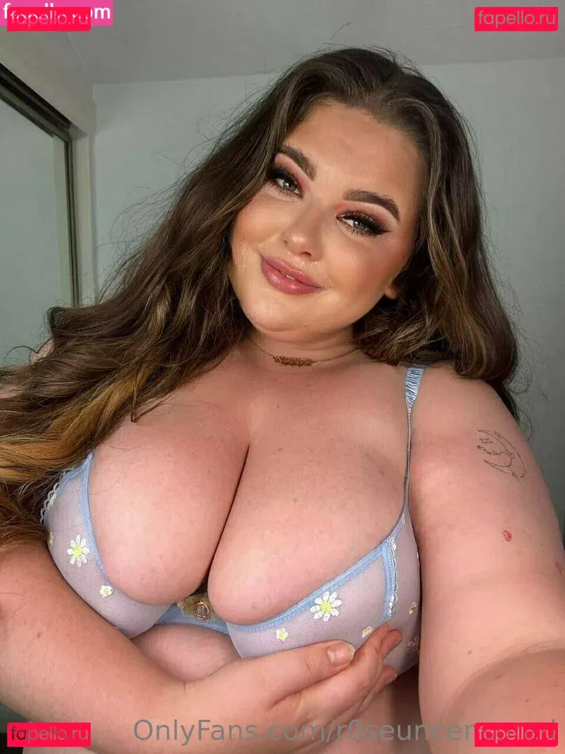 r0seuncensored Onlyfans Photo Gallery 