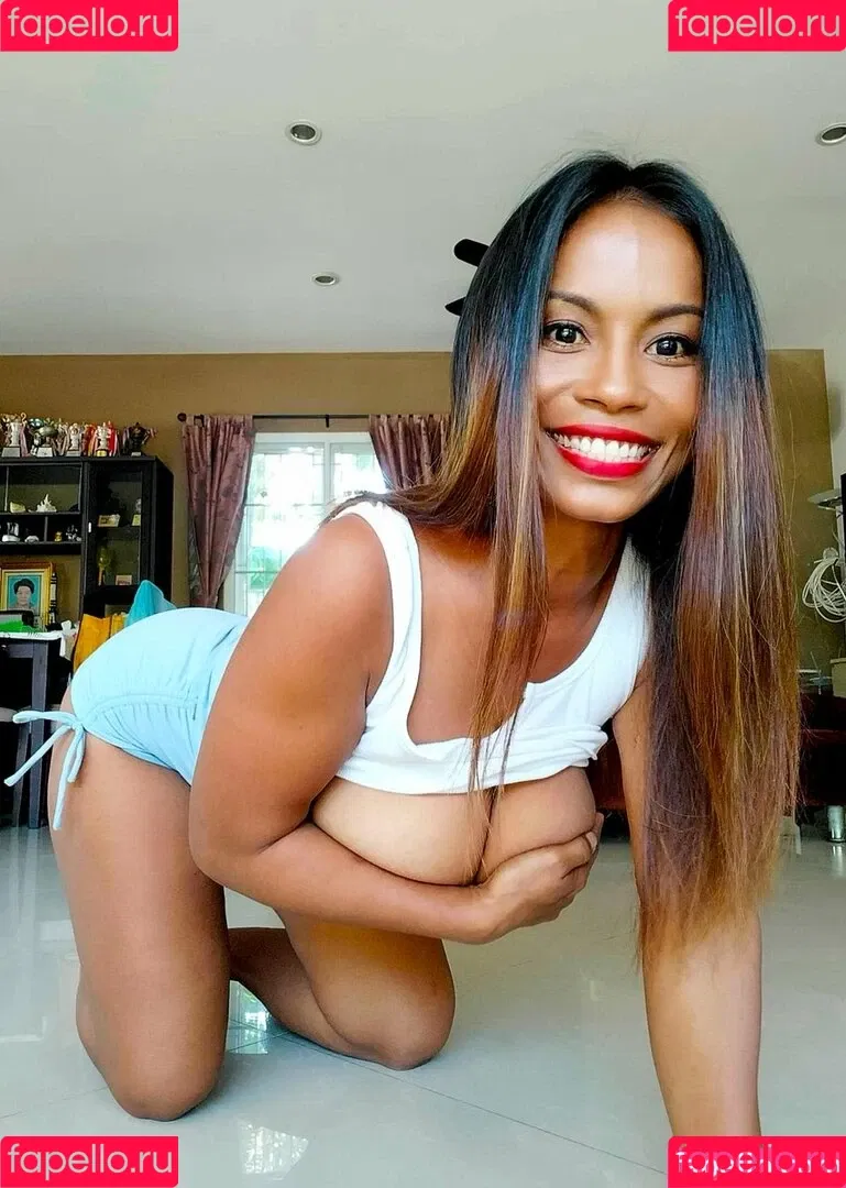 PaulaThai Onlyfans Photo Gallery 