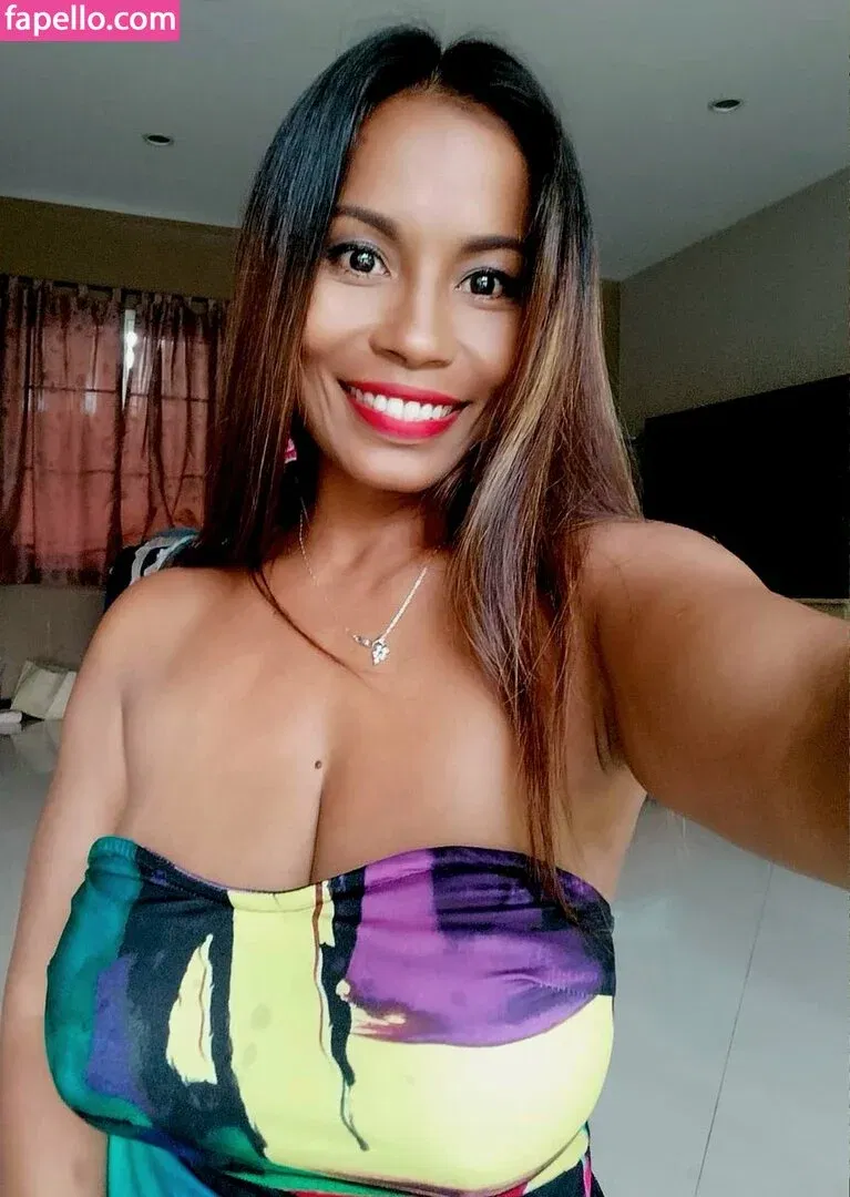 PaulaThai Onlyfans Photo Gallery 