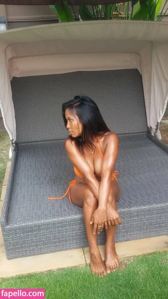 PaulaThai Onlyfans Photo Gallery 