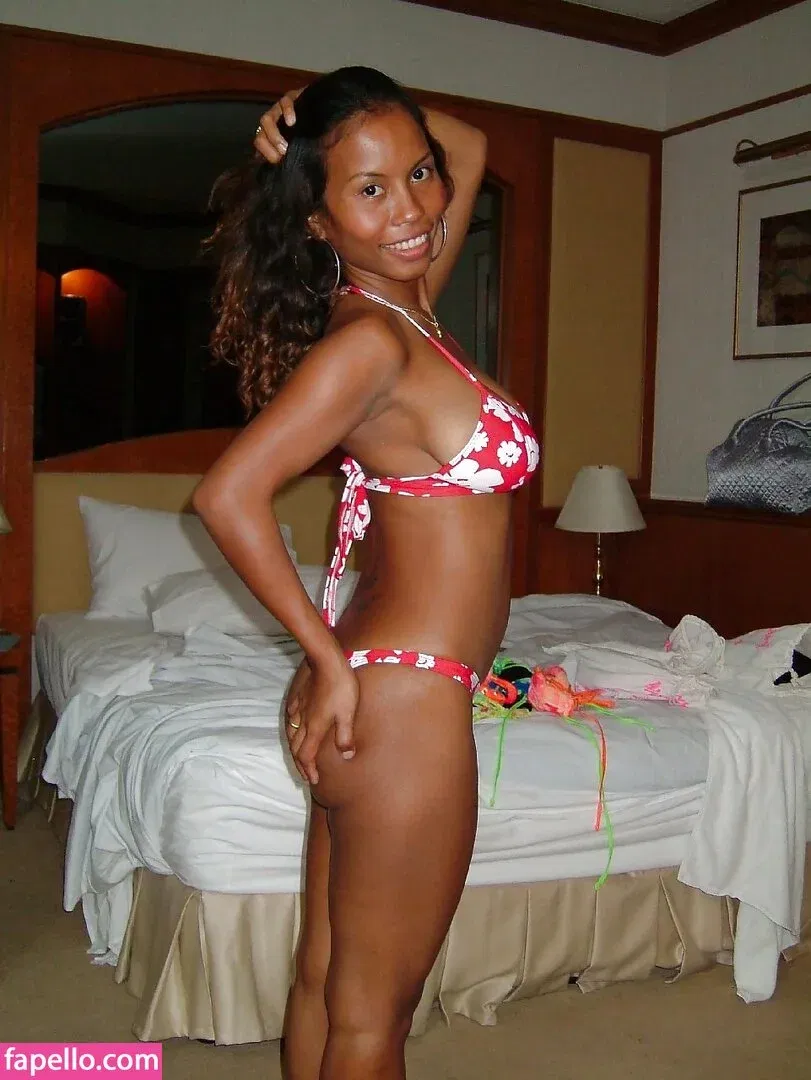 PaulaThai Onlyfans Photo Gallery 