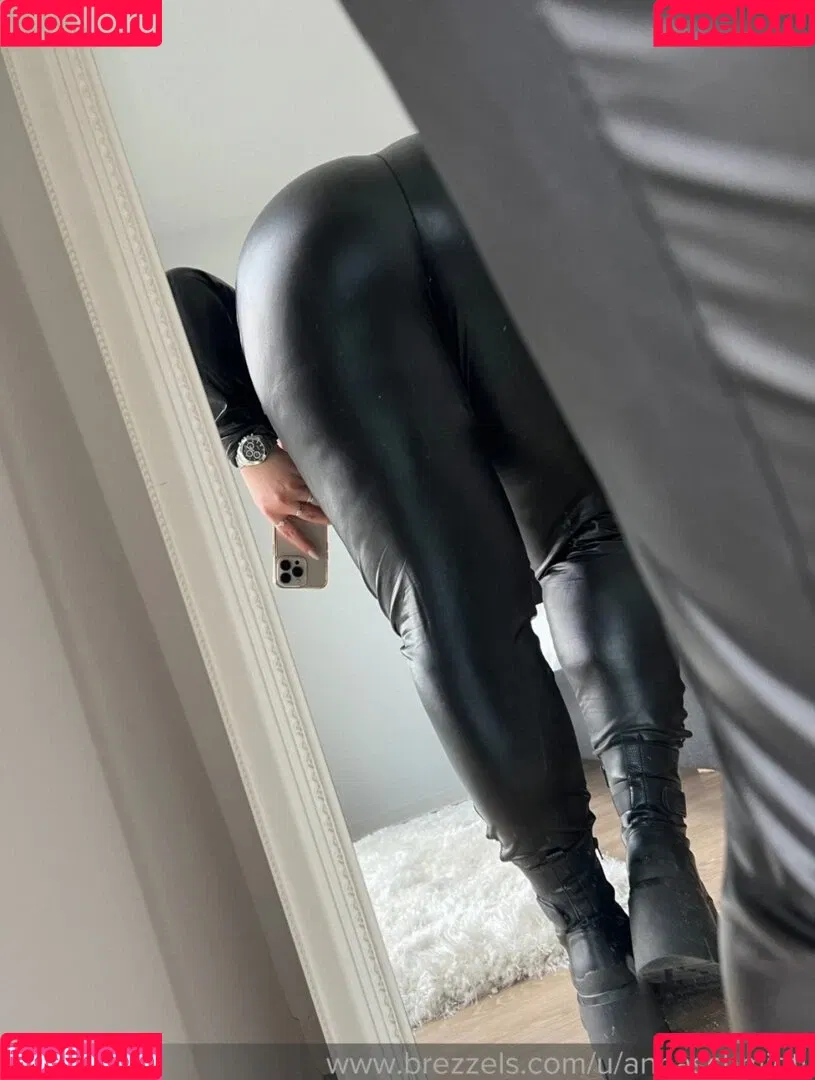 Anna Schmidt Onlyfans Photo Gallery 
