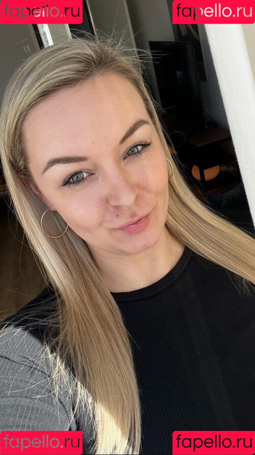 Anna Schmidt Onlyfans Photo Gallery 