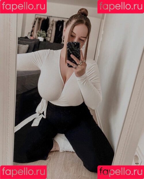 Anna Schmidt Onlyfans Photo Gallery 