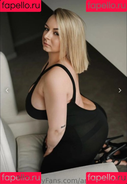 Anna Schmidt Onlyfans Photo Gallery 