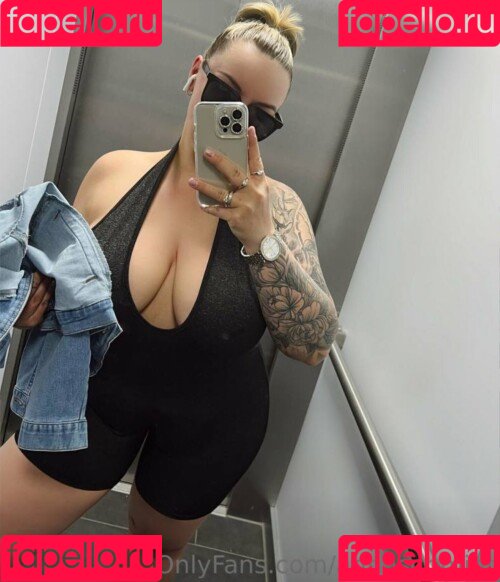 Anna Schmidt Onlyfans Photo Gallery 