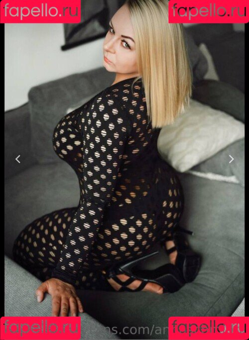 Anna Schmidt Onlyfans Photo Gallery 