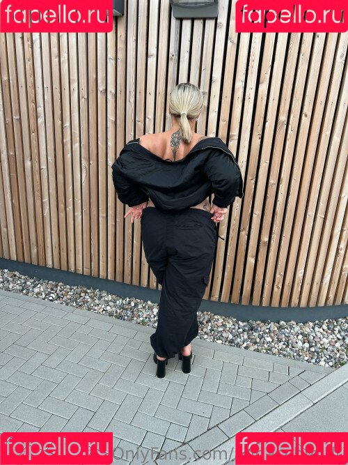 Anna Schmidt Onlyfans Photo Gallery 