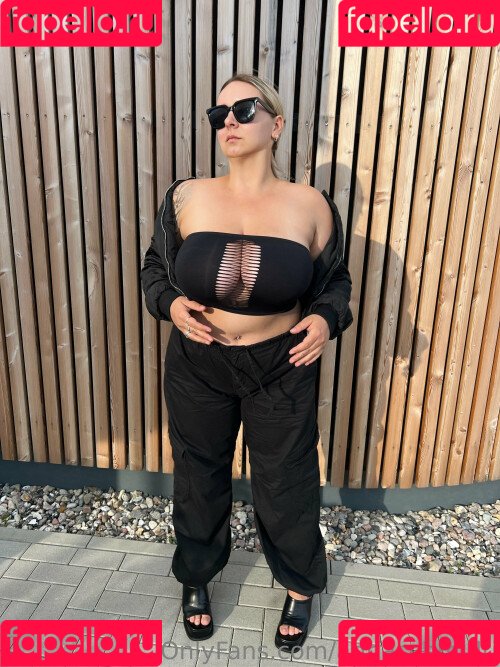 Anna Schmidt Onlyfans Photo Gallery 