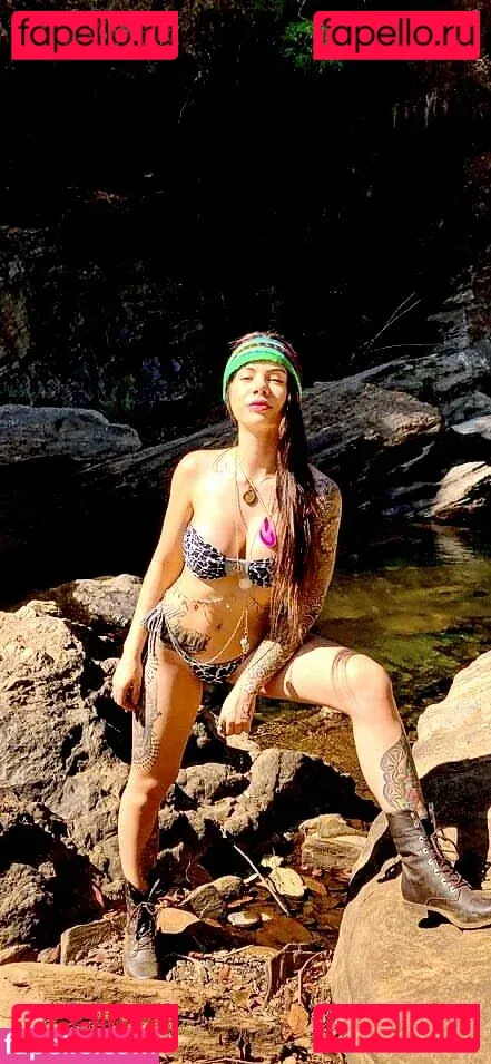 Thayna Lopes Onlyfans Photo Gallery 