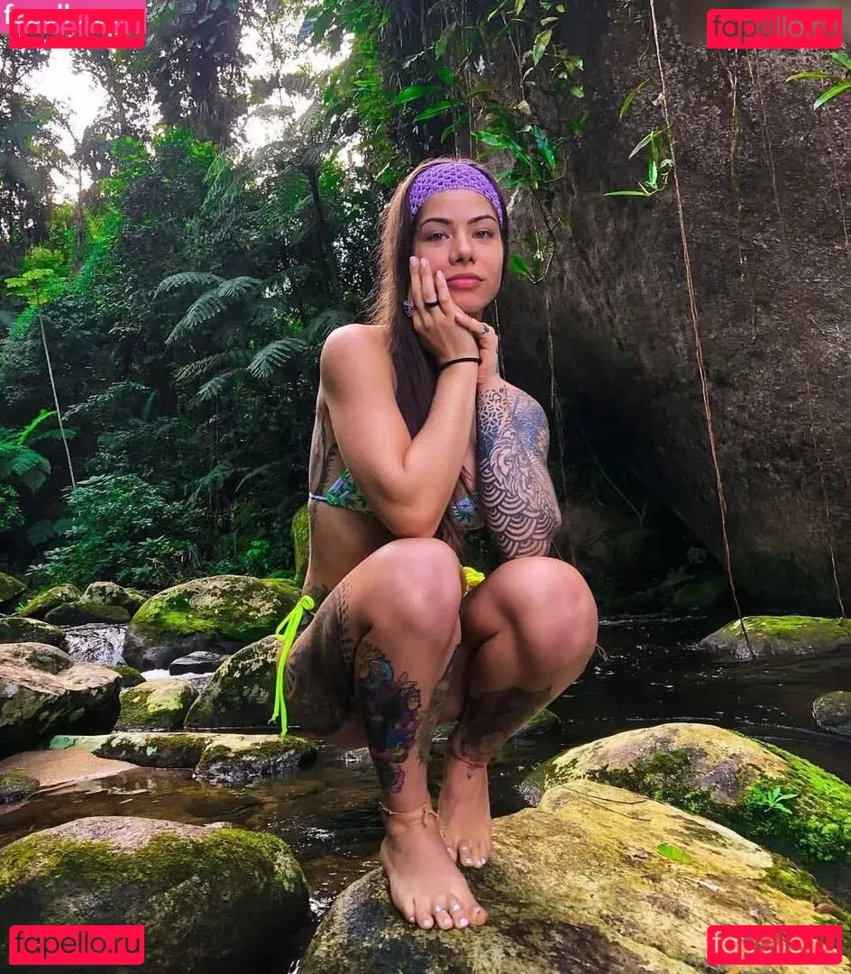 Thayna Lopes Onlyfans Photo Gallery 