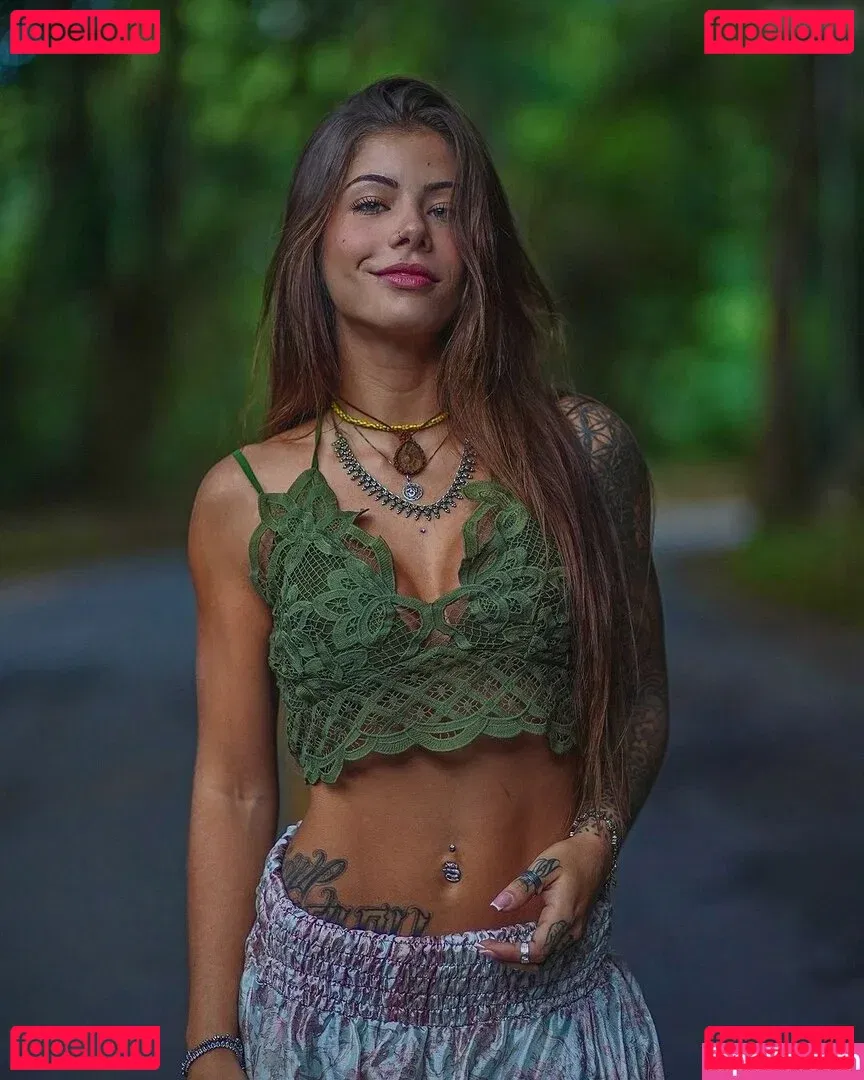 Thayna Lopes Onlyfans Photo Gallery 