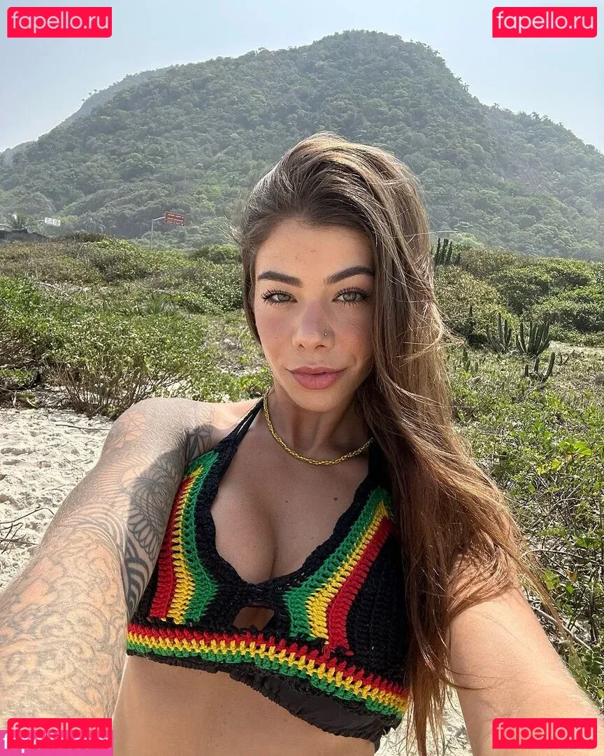 Thayna Lopes Onlyfans Photo Gallery 