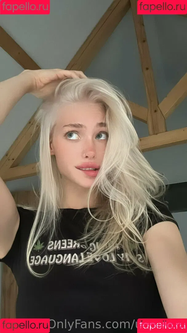 urbbyari Onlyfans Photo Gallery 