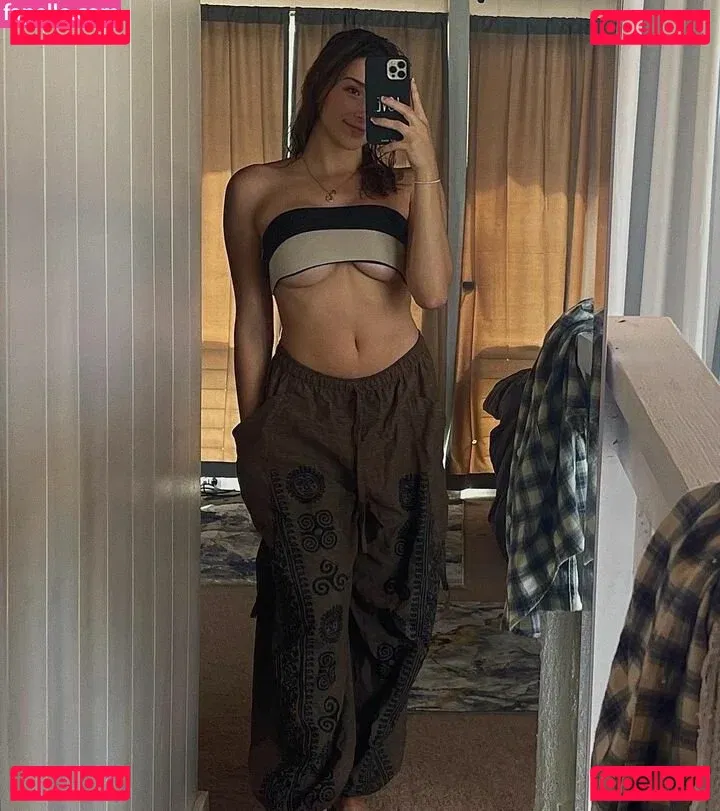 urbbyari Onlyfans Photo Gallery 