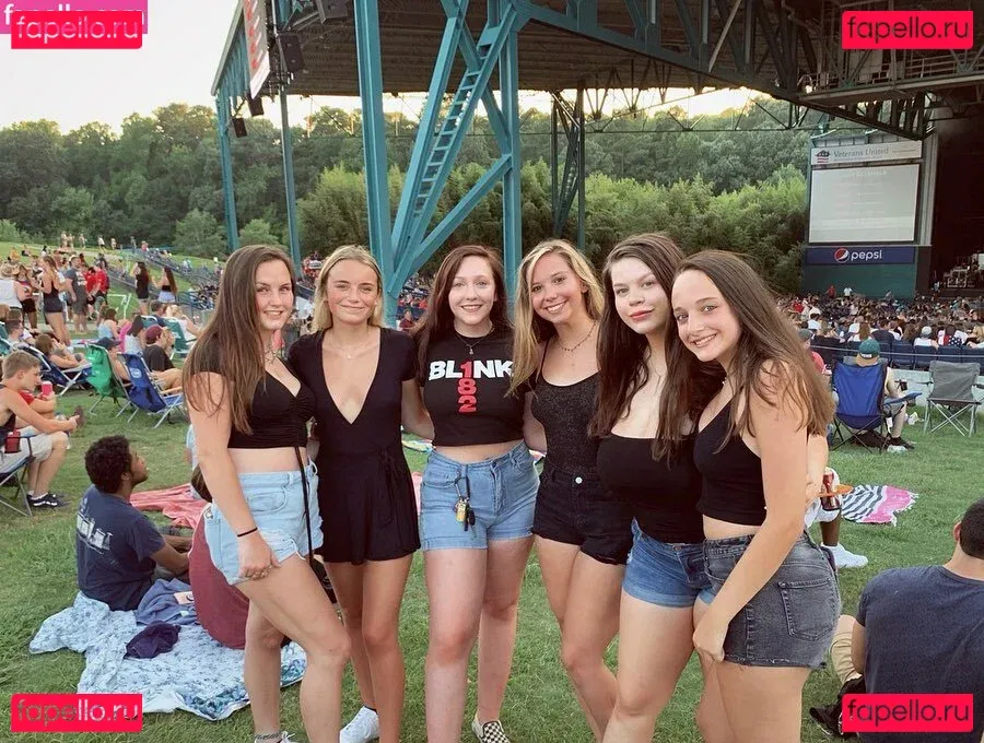 Rachel P Onlyfans Photo Gallery 