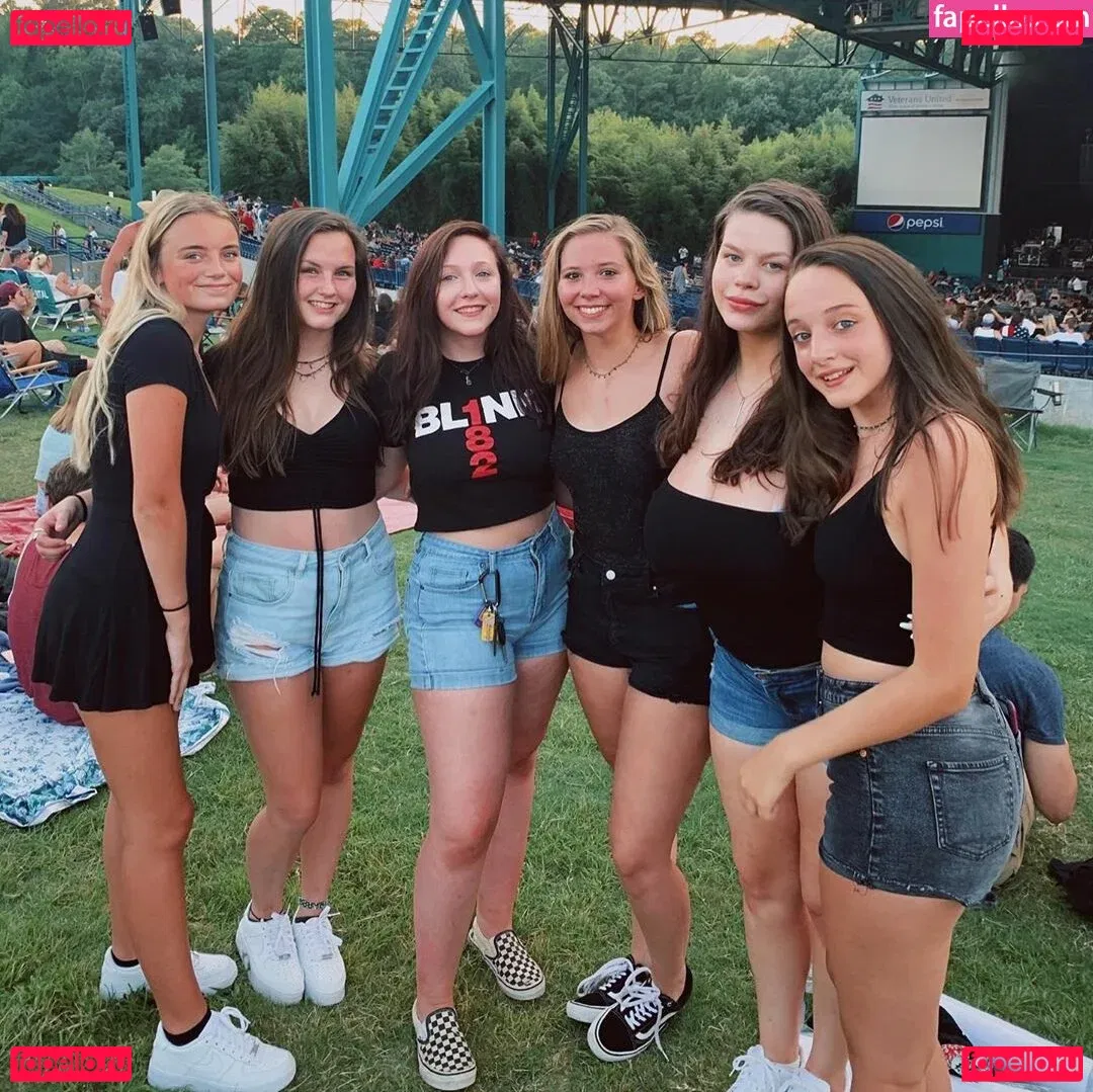 Rachel P Onlyfans Photo Gallery 