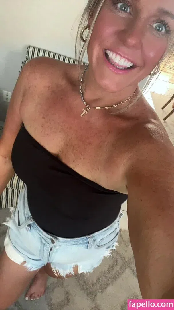 MsSweetTea Onlyfans Photo Gallery 